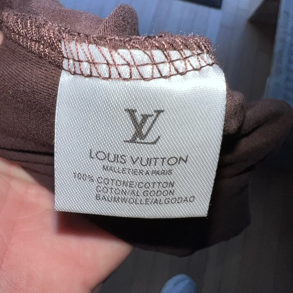 Women’s Louis Vuitton Tee Shirt Size L - Picture 5 of 6